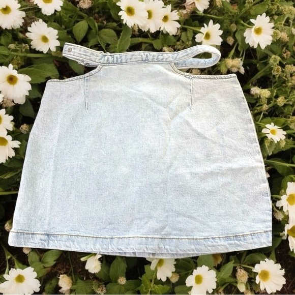🆑Revolve Denim Cut Out Mini Skirt Size Small - Picture 1 of 9